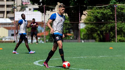 Capitão Lucas Dias comemora bom momento e agradece apoio da comissão