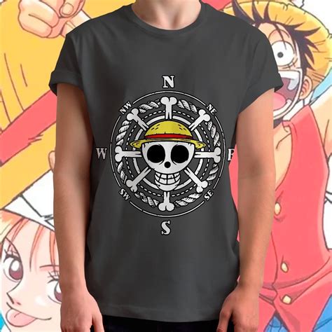 Camiseta Unissex One Piece Bússola Pirata Chapéu de Palha Luffy