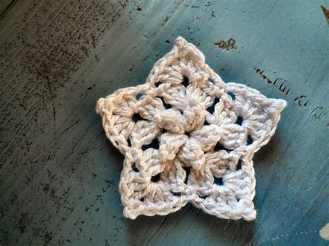 Ravelry Puff Centred Star Pattern By Penny Peberdy