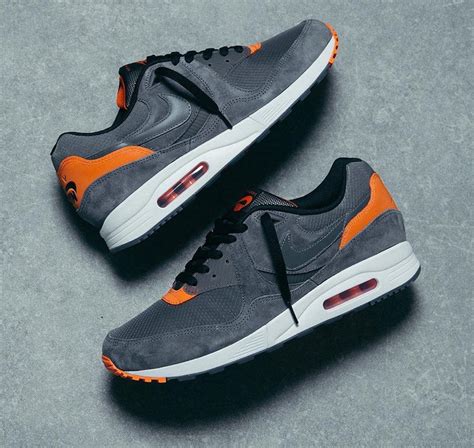 size? Nike Air Max Light Release Date - Sneaker Bar Detroit