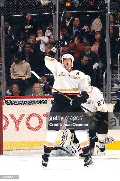 Ducks Chris Pronger Photos And Premium High Res Pictures Getty Images