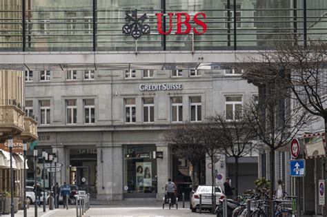 Ubs Kauft Credit Suisse F R Mrd Franken In Notfall Deal Bloomberg