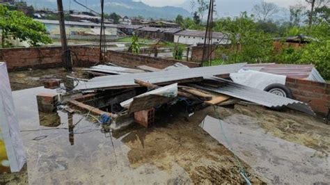 Ayacucho Vientos Fuertes Y Lluvia Intensa Causa Da Os En Varias