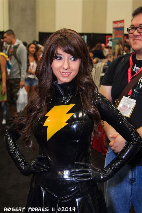 Character Black Mary Marvel Dc Comics Cosplay Model Riki Lecotey Aka Riddles Messy