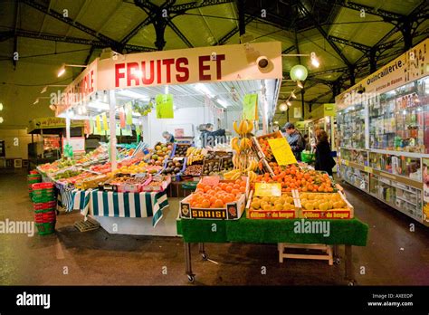 Marché st quentin hi-res stock photography and images - Alamy