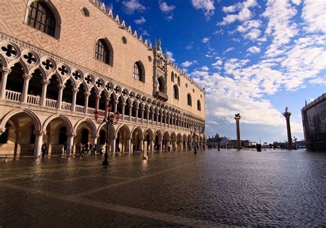 Novembre Tre Anni Dalla Storica Acqua Alta A Venezia I Video