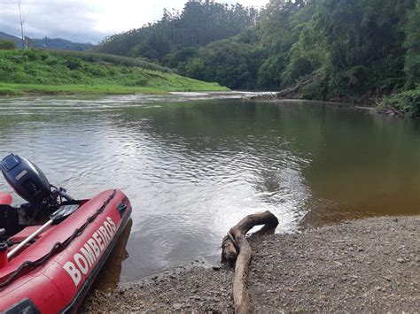 Corpo De Idosa Encontrado No Rio Itaja Mirim Em Botuver