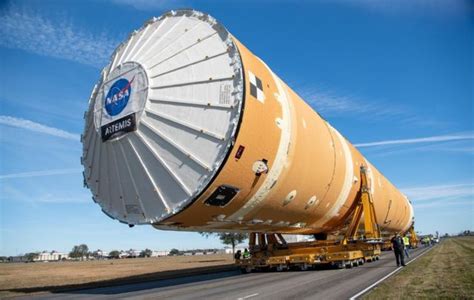 Como Transportar Um Foguete As Fotos Que Mostram Megaoperação Na Nasa