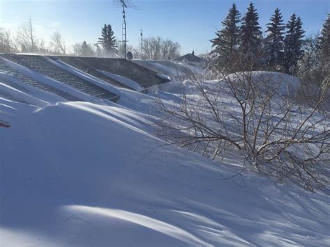 Southern Manitoba Town Opens Doors To 20 Foot Snow Drifts Winnipeg