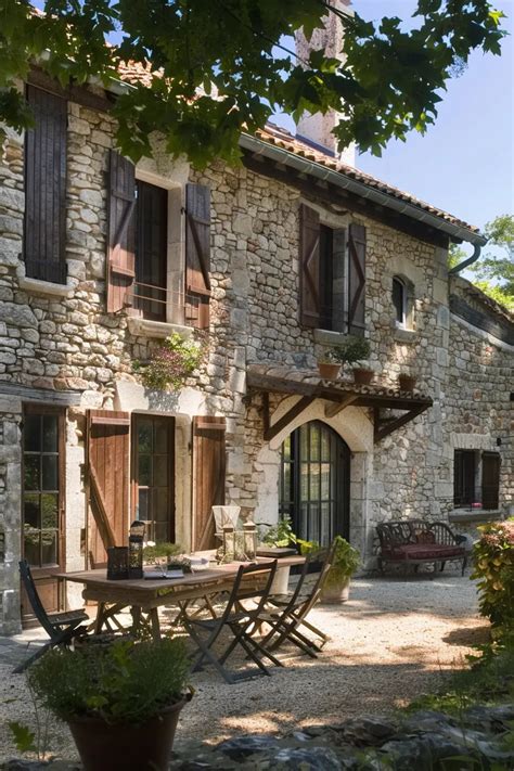 33 Stunning French Country Exteriors - Edward George