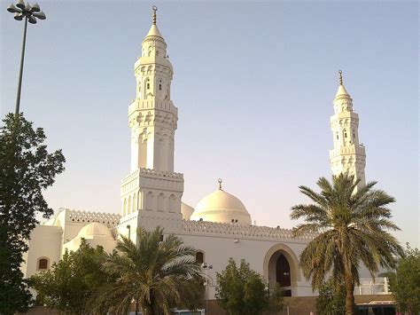 Prayer Now | Discover Masjid al-Qiblatain | Prayer Times App