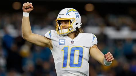 Justin Herbert Chargers Agree To Five Year Million Extension