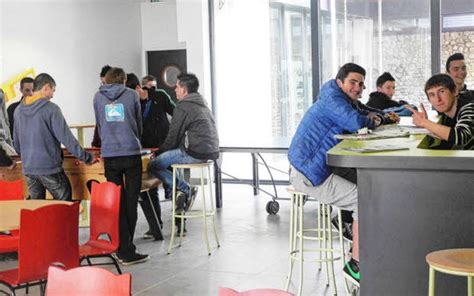 Lycée de l Aulne Changement de décor Le Télégramme