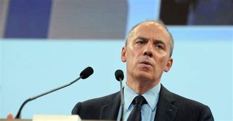 france telecom  ans apres la crise sociale du mieux mais encore du