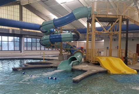 Indy Island Aquatic Center: Indianapolis Indoor Water Park (2024)