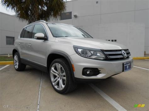 White Gold Metallic Volkswagen Tiguan Sel Photo