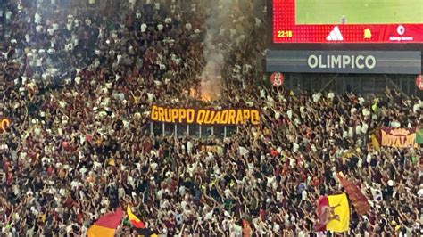 Curva Sud Lo Striscione Gruppo Quadraro Nello Spicchio Dei Fedayn