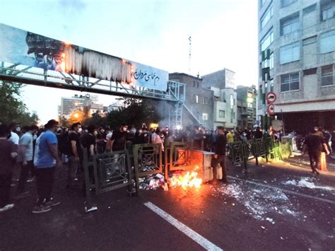 Protestos Se Espalham No Ir E N Mero De Mortos Aumenta Isto