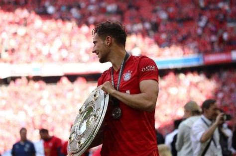 Pin Von Elodie Abel Auf Leon Goretzka Fussball Bayern Leon