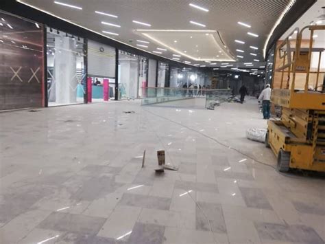 Foto Lucr Ri Intense La Mall Ul De La Podul G Rii Cum Arat Promenada