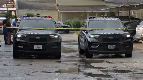 Harris County Crime 1 Juvenile Killed Another Injured In Shooting At