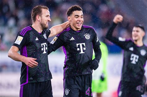 Fc Bayern Schl Gt Wolfsburg Kimmich Ersatz F Llt Ab