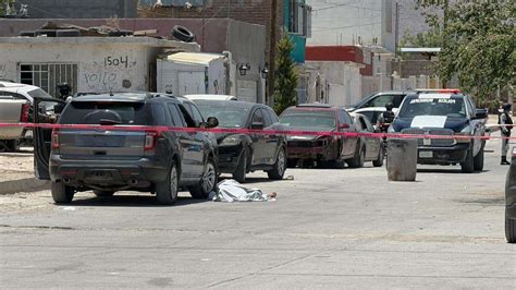 Lo Asesinan A Balazos En Plena Vía Pública El Cuerpo Quedó Afuera De