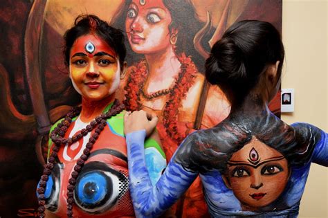 The Live Body Painting Art Show In Kolkata News