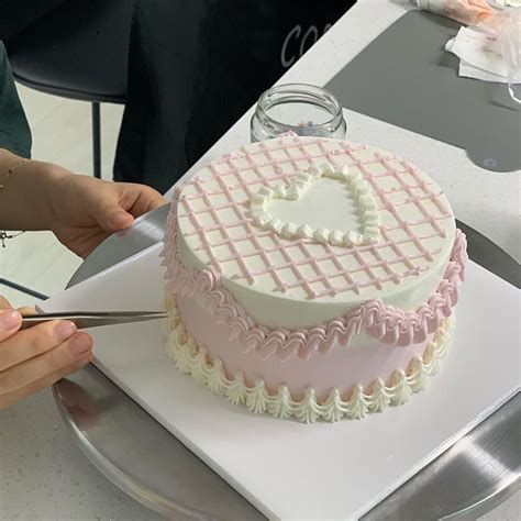 Pin By 👑♥️yaomomo♥️👑 On ‏‏‎ ‎ Cake Minimalist Cakes Aesthetic Cakes