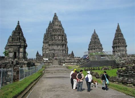 Candi Prambanan Terletak Di Jawa Brain