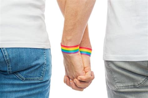 Casal Gay Maos Dadas Imagens Download Grátis no Freepik