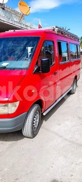 Acheter Occasion Utilitaire Mercedesbenz Sprinter Rouge Mahajanga