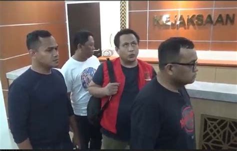 Dpo Korupsi Rp14 Miliar Dibekuk Di Makassar Setelah Buron 4 Bulan