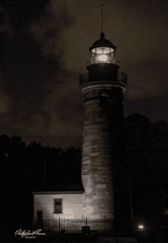 29 Historic & Unique Lake Erie Lighthouses in the United States