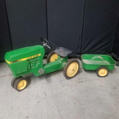 Vintage John Deere Toy Pedal Tractor With Trailer Oct 12 2019 Karburys Auction House In Ca