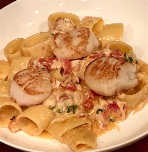 Creamy Scallop Pasta With Melting Mozzarella Parade