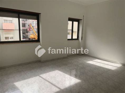 Apartamento T1 à venda na rua Abreu Moreira Alto do Seixalinho Alto