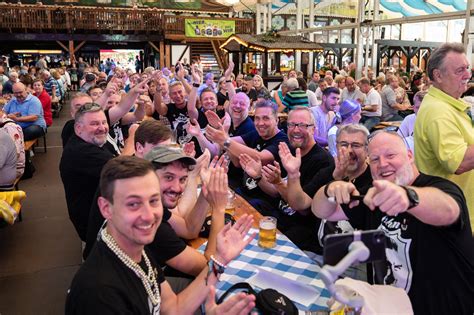 Engagiert In Herne Dank Den Ehrenamtlichen Im Festzelt Auf Der