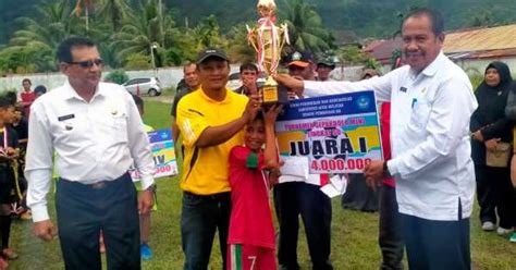 Labuhan Haji Raih Juara Sepak Bola Mini Disdikbud Aceh Selatan