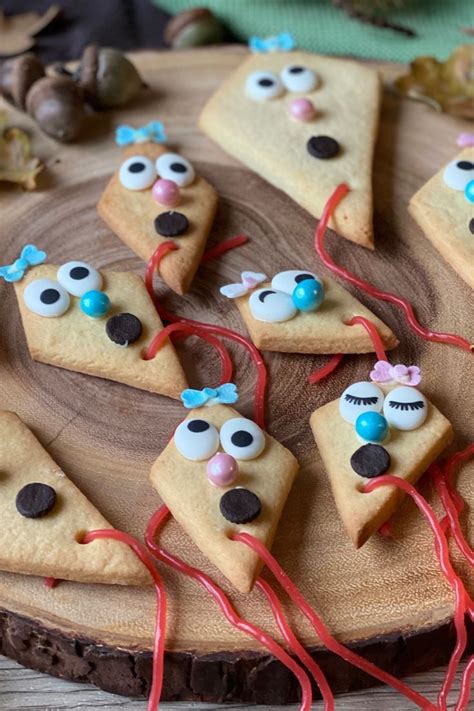 Drachenkekse mit Kindern backen gehört für uns zum Herbst genauso wie