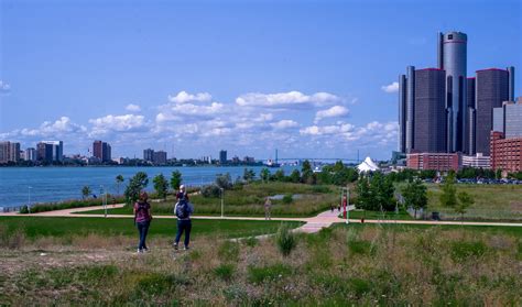 Detroit Riverwalk, US Vacation Rentals: house rentals & more | Vrbo