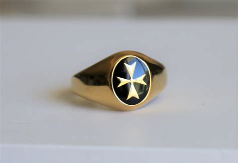 Kt Maltese Cross Ring Black Smalt D Goldline