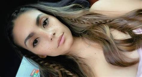 Fast Cars Always Make My Pussy Wet Scrolller