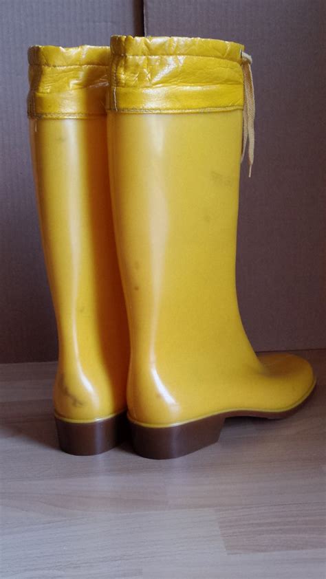 Gelbe Nora Gummistiefel Aus Den 70 Ern Homersimpson 1970 Flickr