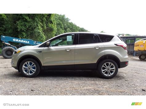 2017 White Gold Ford Escape Se 113975342 Photo 2 Car