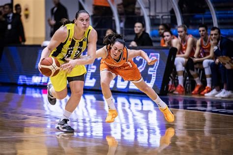 Euroleague F Minine Bourges C De En Premi Re Mi Temps Au Fenerbah E