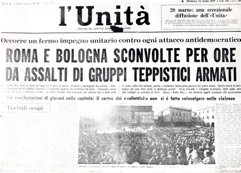 Foto Di Manifestazioni A Bologna 1977 Dal Fondo Archivistico Andrea