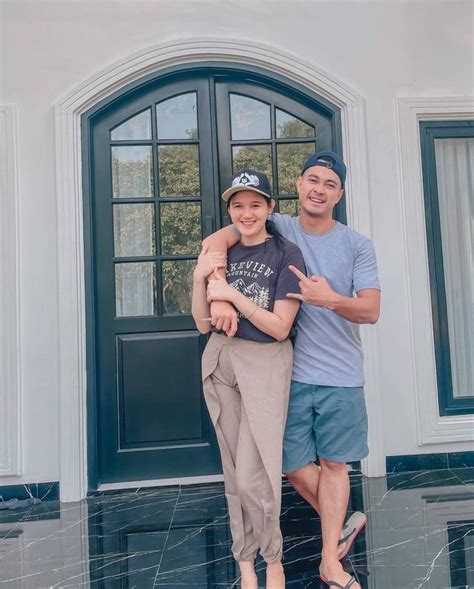 Foto Penampakan Rumah Baru Eza Gionino Untuk Anak Dan Istri Mewah