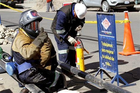 Ypfb Retoma El Tendido De Redes De Gas En El Valle Alto