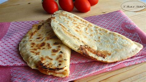 Cascione Romagnolo Con Pomodoro E Mozzarella Le Ricette Di Libellula